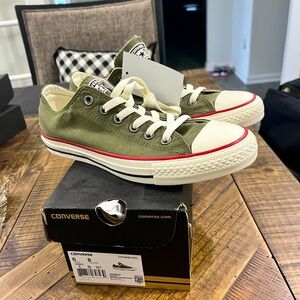 BNWT Olive Green Converse 8